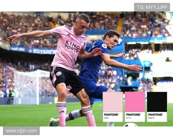 各英超俱乐部主场球衣官方配色与广告位